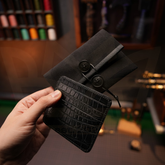 Картхолдер из крокодила Black+Black