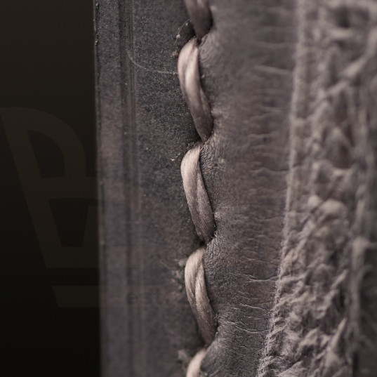 Картхолдер из крокодила Grey+Tif